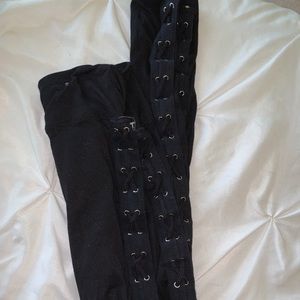 Black leggings